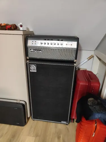 Amplificador Ampeg SVT VR e caixa Ampeg 6x10 HLF