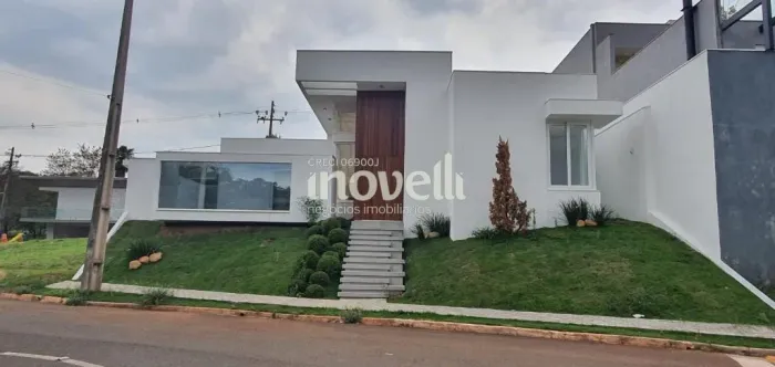 Casa à venda e para alugar em Maringá, Chácaras Aeroporto, com 4 suítes, com 242 m²