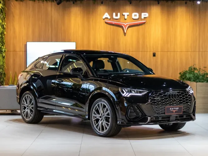 Audi Q3 SPB Perf. Black 2.0 TFSI Tipt. Quat. 2024