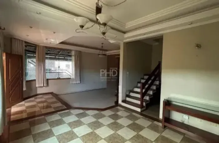 Sobrado para aluguel, 5 quartos, 3 suítes, 5 vagas, Vila Helena - Santo André/SP