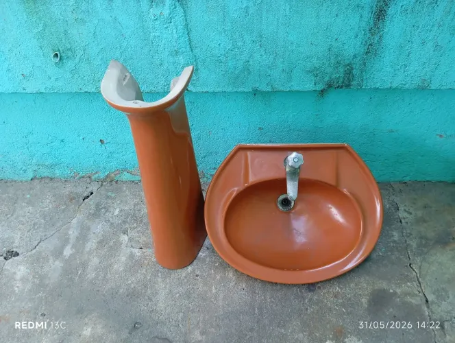 Kit vaso e pia para seu banheiro Peças em cerâmica.