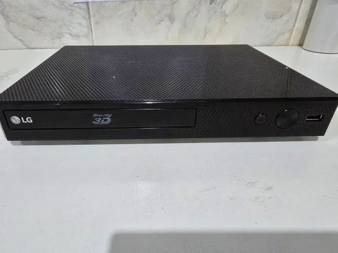 LG Blu-Ray Player BP450