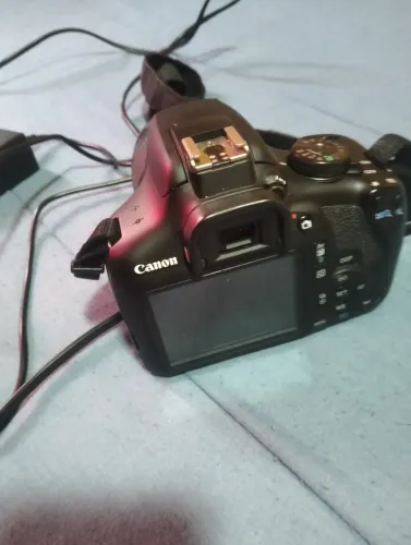 Camera fotográfica t7