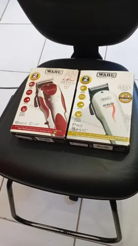 Vende-se duas máquina wahl magic clipe e wahl pro básic 