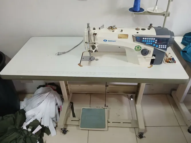 Maquina reta eletronica sansei M-70EQ $ 2,400