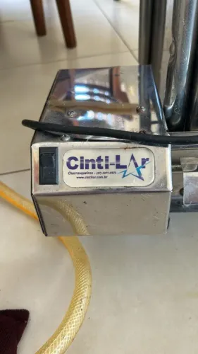 Churrasqueira a gás com rotação de espetos eletrica
