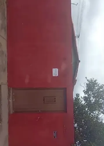 Vende-se esta casa