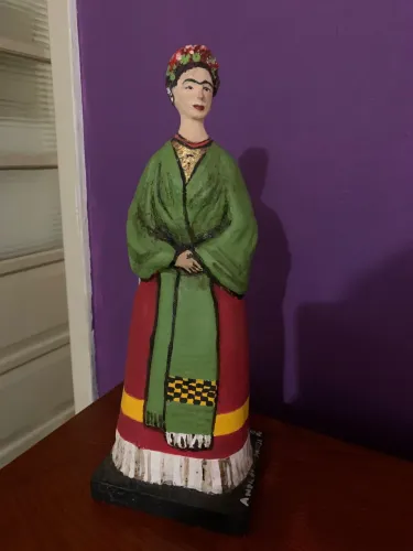 boneca   Frida kahlo  (papie mache)