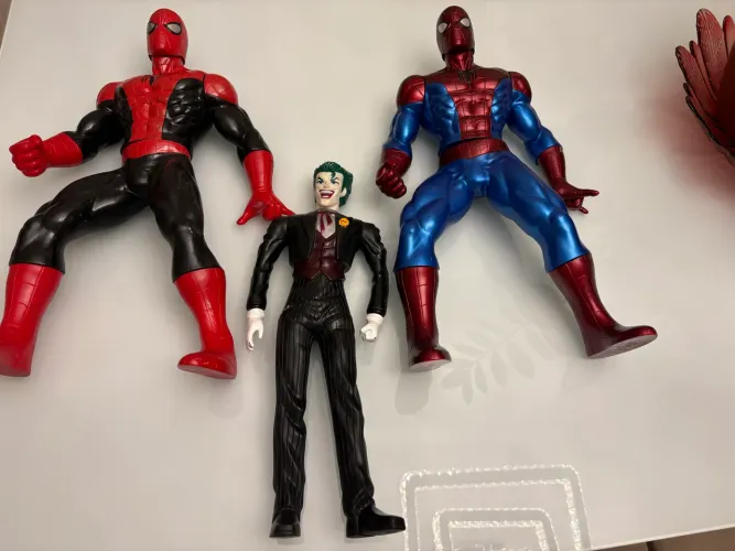 Heróis grandes e Coringa