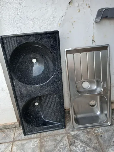 Pia inox e tanque