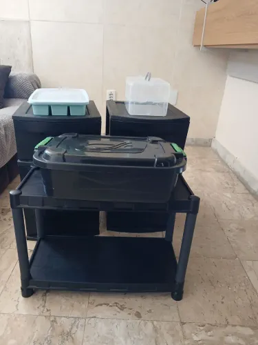 Gaveteiros, porta-talheres, maleta organizadora, prateleira e caixa organizadora.