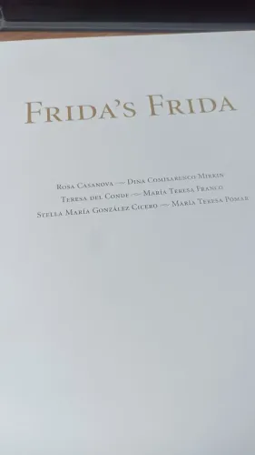 Livro Frida Khalo - Ediçao Comemorativa 100 Anos!