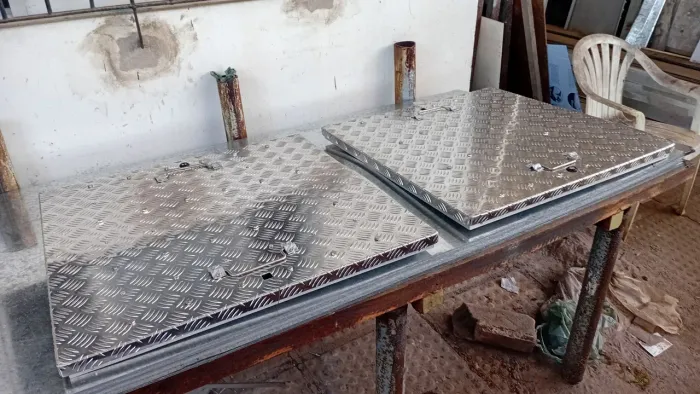 Tampas de alumínio, ferro, inox