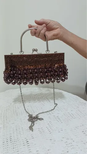 Bolsa artesanal para festas.