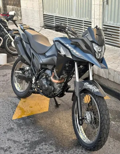 HONDA XRE 2025