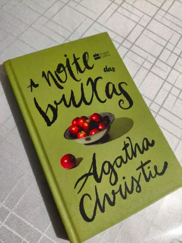 Livro edição capa dura, Agatha Christie