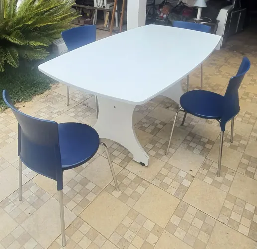 CONJUNTO MESA COM 4 CADEIRAS