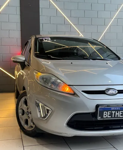 Ford Fiesta SE 1.6 16V Flex 5P 2012