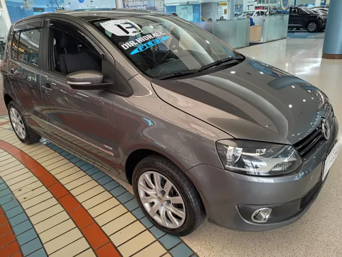 Volkswagen Fox 1.6 MI Total Flex 8V 5P 2013