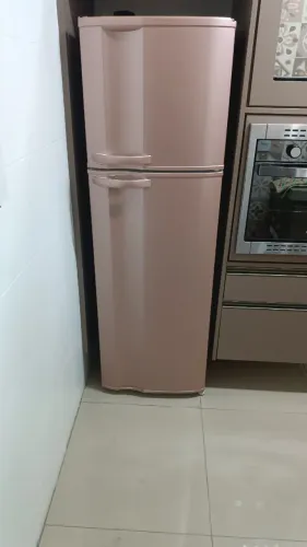 Geladeira Eletrolux Adesivada Rose 260l
