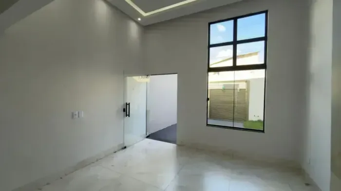 Casa a venda no Setor Santos Dumont em Goiânia - GO.
