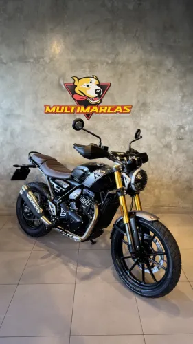 SCRAMBLER 400X 2025 APENAS 3 MIL QUILÔMETROS