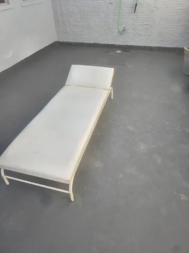 Cama simples de solteiro