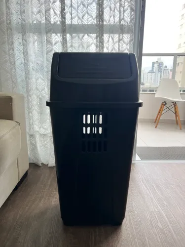 Lixeira basculante 50 litros