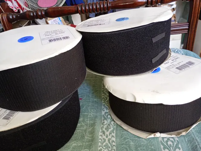 Velcro (4) 25mtsX10cm L 2par Macho/Fêmea Costuraveis Resistente Dividir 2-3-4-5de 2cm