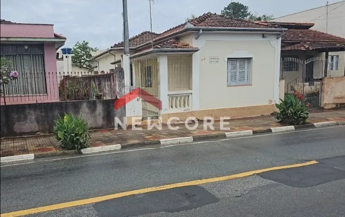 Casa em Rua São Paulo - Taboão - São Roque/SP