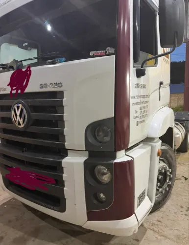 Cavalinho VW 19.320 - 2009- Branco - Teto Alto