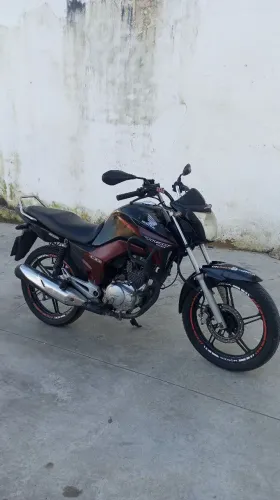 Titan 150, ano 2013 modelo 2014 10.000&