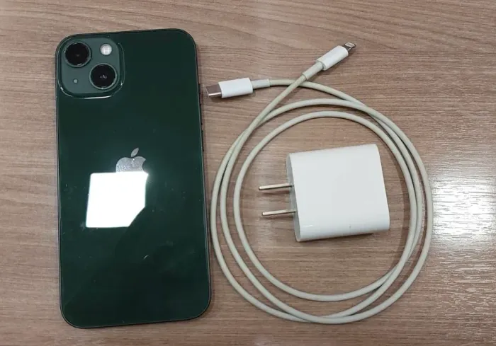 iPhone 13 128g, Usado, Novíssimo.