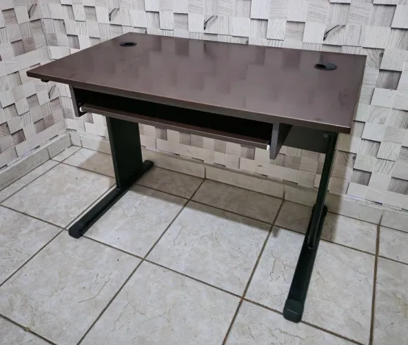 Mesa Reta para Computador Entrego