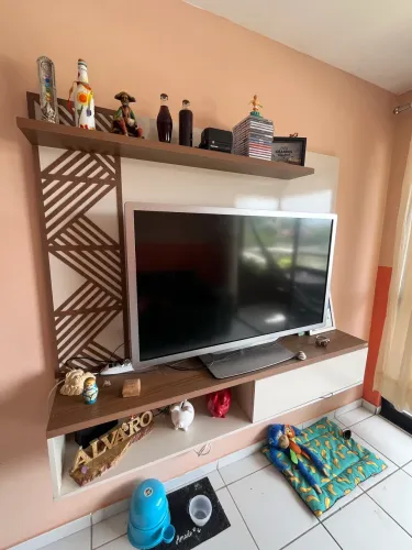 Painel para TV - MadeiraMadeira - Perfeito Estado