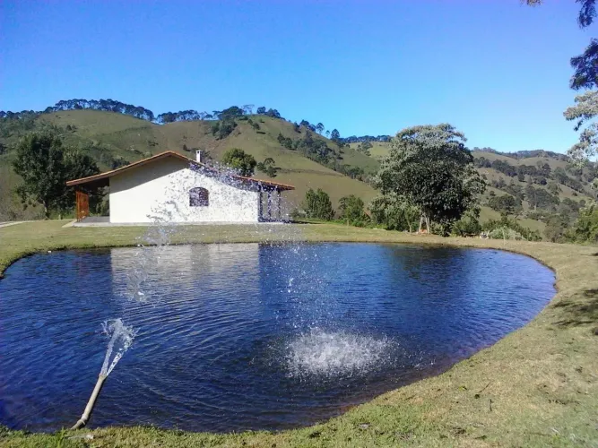 Sítio com lago 30.000 m² em Sapucaí-Mirim - MG