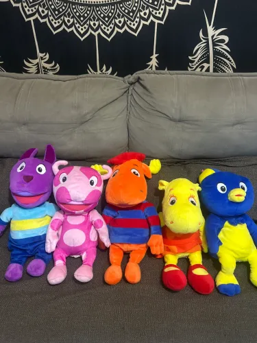 Conjunto de pelúcia dos Backyardigans