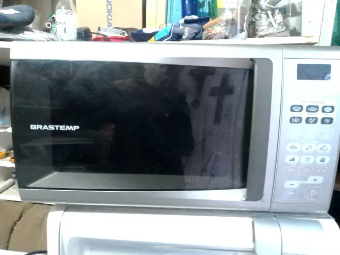 Microondas 110vt 180 reais 