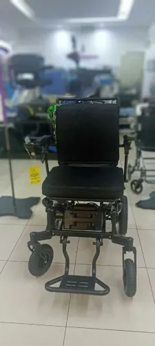 CADEIRA DE RODAS MOTORIZADA BLACK