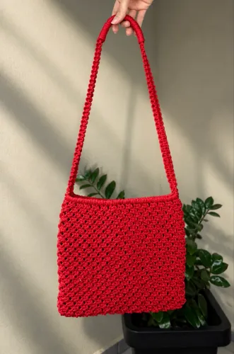 Bolsa em Macramê Vermelha