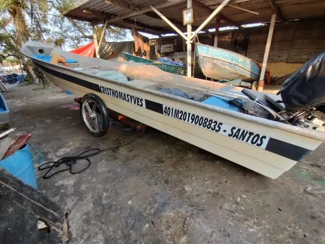 Barco de Fibra de Vidro 2019