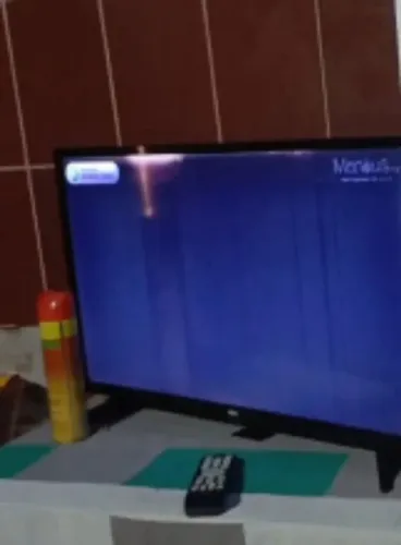 Vendo tv AOC 32 polegadas com defeito
