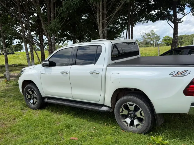 Toyota Hilux CD SRX 4X4 2.8 TDI 16V Diesel Aut. 2020