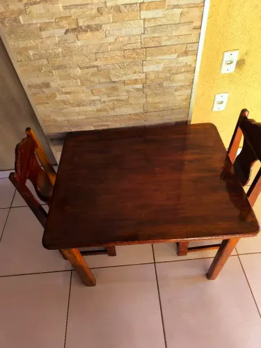 Mesinha infantil madeira com 2 cadeiras