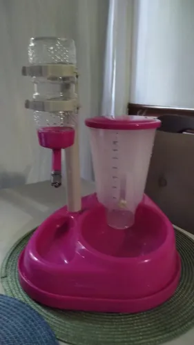 Bebedouro e comedouro rosa 