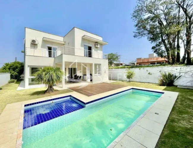 Condomínio na Granja Viana, Cotia-SP: 4 Quartos, 4 Suítes, 3 Salas, 6 Banheiros, 5 Vagas,