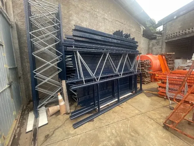 Porta-pallet Drive-In ? 450 racks