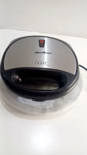 Sanduicheira Britânia 220V
