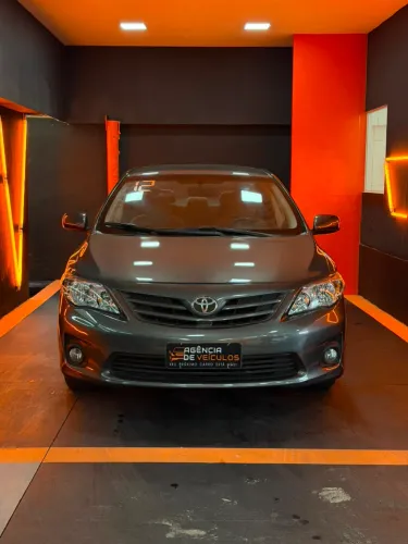 Toyota Corolla GLI 1.8 Flex 16V Mec. 2012