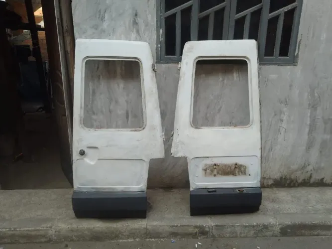 Portas traseira Fiorino